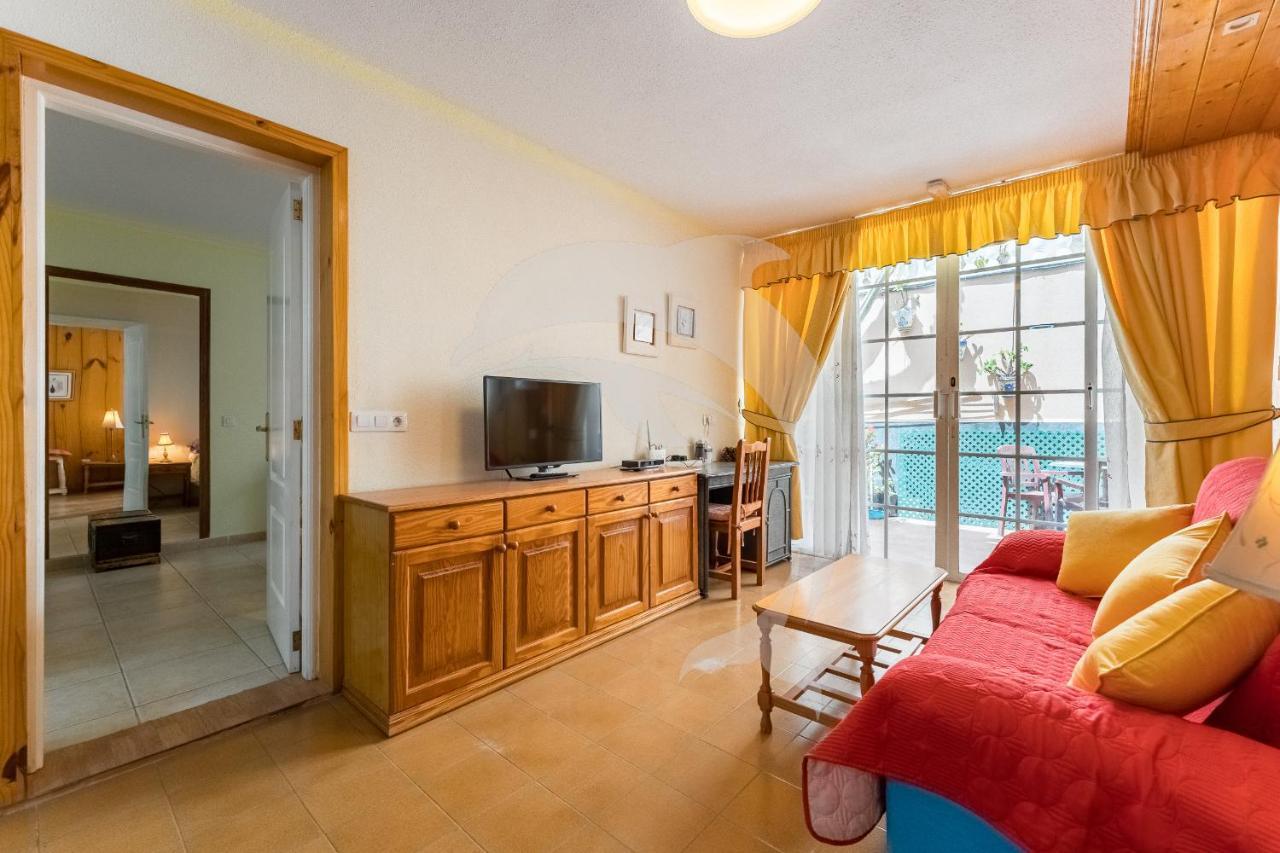 Apartamentos Los Delfines エル・メダノ エクステリア 写真