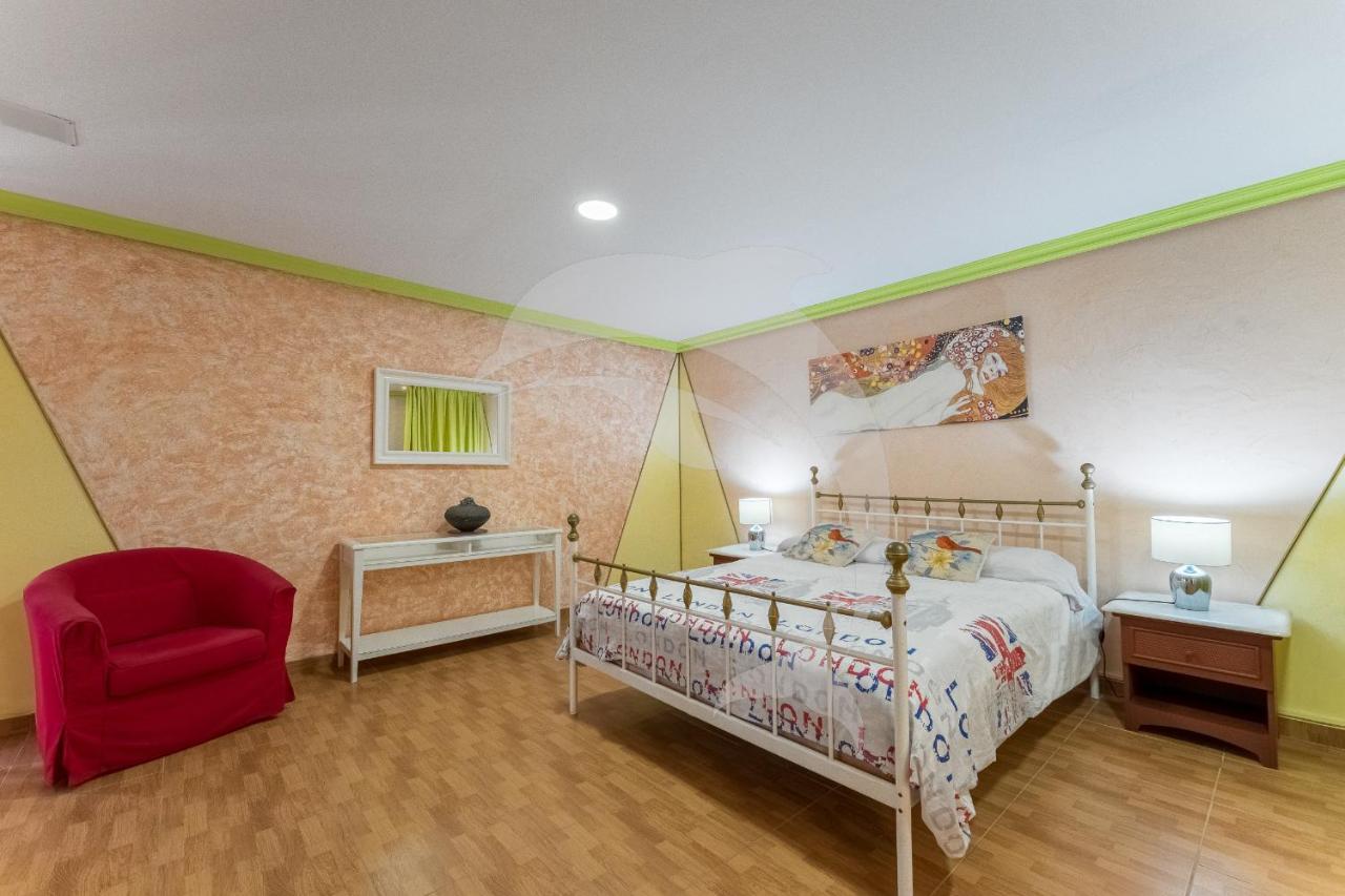Apartamentos Los Delfines エル・メダノ エクステリア 写真